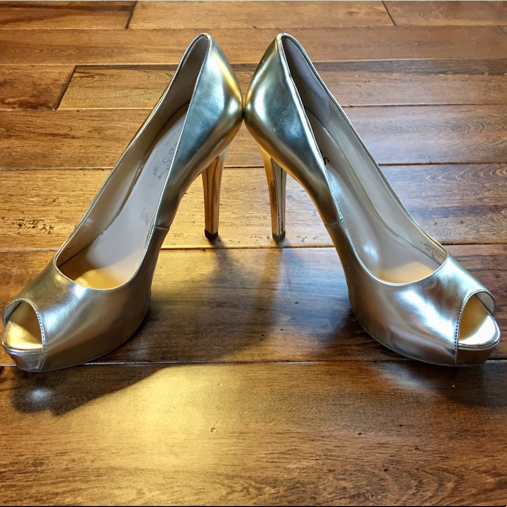 Guess gold heels 5" open toed